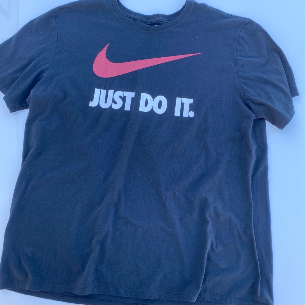 Nike T Shirt - Picture 1 of 4
